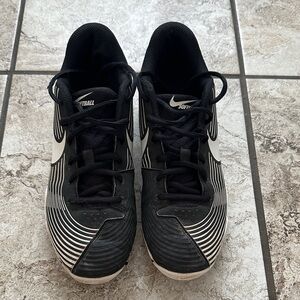Nike softball cleats